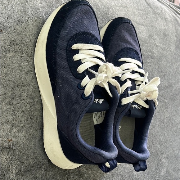 Allbirds Couriers Blue and White Sneakers with Soft Upper and White Soles - Picture 2 of 7